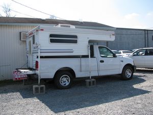 2007 Sun-lite Slide-In Truck Camper with Popup Top
